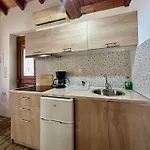 Genari Beach Apartments Garden View House With Partial Sea View Apartman *