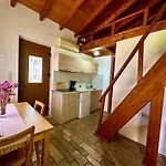 Apartman Genari Beach Apartments Garden View House With Partial Sea View