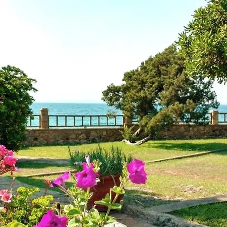 Genari Apartments-dream Garden House Korakochori