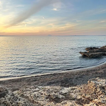 Genari Garden View Retreat Apartment Korakochori