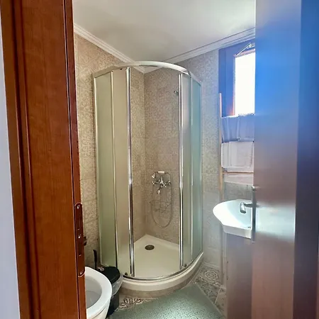 Genari Garden View Retreat Apartment