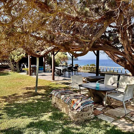 Genari Garden View Retreat Apartment Korakochori