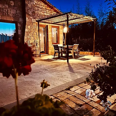 Genari Garden View Retreat * Korakochori