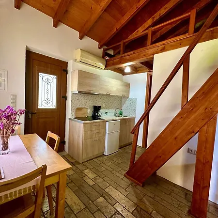 Apartamento Genari Garden View House With Partial Sea View