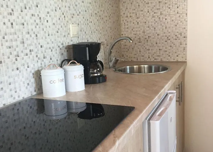 Апартаменты Genari Garden View Retreat *