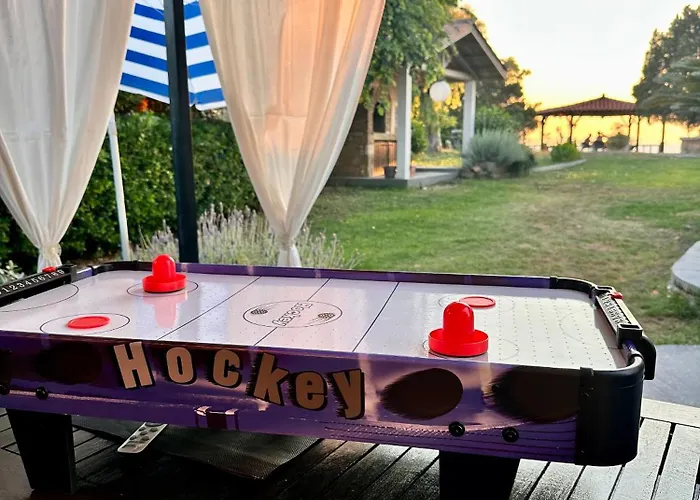 Апартаменты Genari Garden View Retreat *