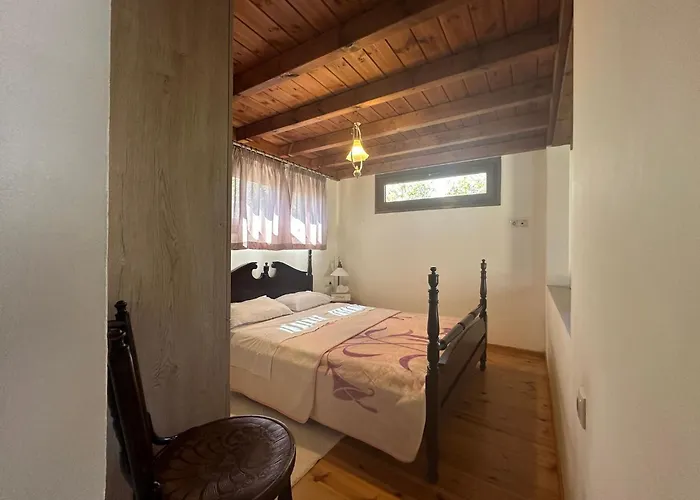 Апартаменты Genari Garden View Retreat Korakochori