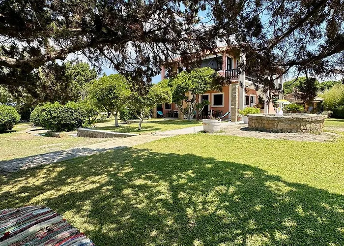 Genari Garden View Retreat Апартаменты